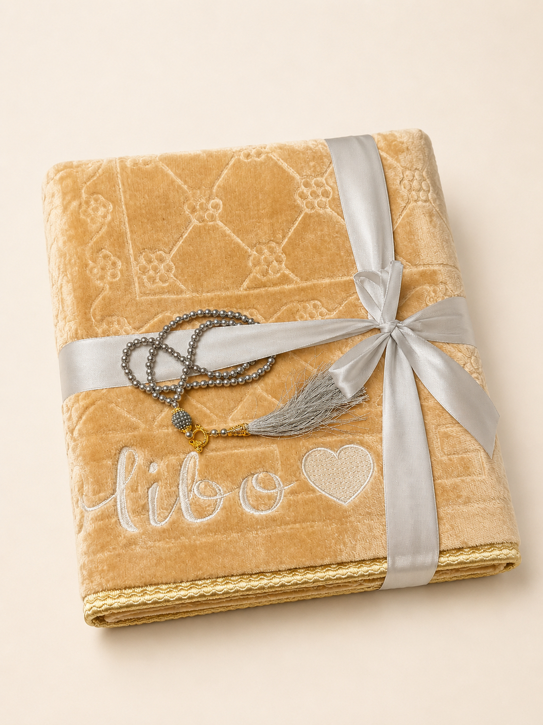Cream prayer mat in box